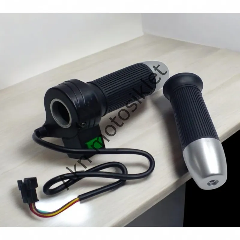 GAZ KOLU E-SCOOTER VOLTA