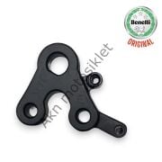 Benelli 125 S Ön Basamak Bağlantı Braketi Demiri Sol Orjinal